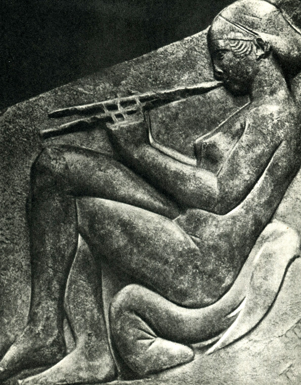 26. Девушка с флейтой. Рельеф трона Людовизи. Мрамор. Около 470 г. до н. э