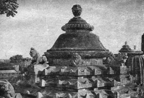 Образец индусской архитектуры - один из храмов г. Бхубанешвара (штат Орисса)