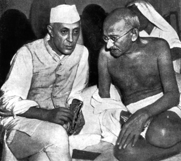 Джавахарлал Неру и Махатма Ганди
